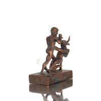 Θησέας & Μινώταυρος: Η τελευταία μάχη του ενός, μινωικός πολιτισμός 16εκ Ολόσωμο αγαλματίδιο από αλάβαστρο, αρχαία Ελλάδα Πολυεσ