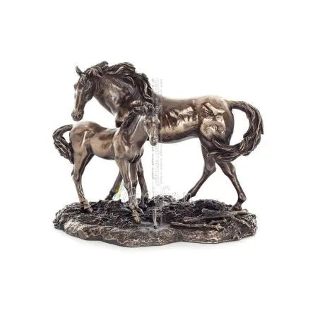 Häst eller Equine, fria hästar i naturen, 15 cm. Helkroppstatyett med brons elektroplätering Veronese Veronese 1 - grifon.se 