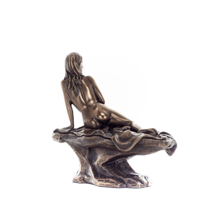 Kvinna poserar pÃ¥ en sten 13,5 x 13 cm Veronese brons galvaniserad helkroppsfigur, modern dekorativ Veronese 4 - grifon.se 