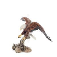 Färgad örn som verkar flyga över en trädstam, 40 cm helkroppsstaty i alabaster, Dekorativ Veronese 2 - grifon.se 