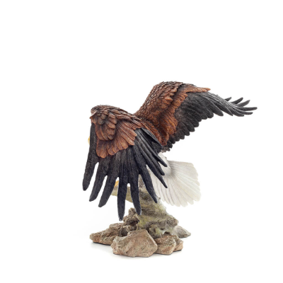 Färgad örn som verkar flyga över en trädstam, 40 cm helkroppsstaty i alabaster, Dekorativ Veronese 3 - grifon.se 