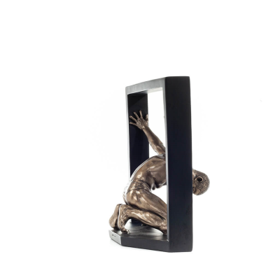 Kneeling Man in Frame 20.5cm Full-body statuette with Bronze Electrolysis by Veronese, Modern Decorative Veronese 5 - grifon.se 