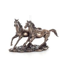 HÃ¤st eller Equine, tvÃ¥ fria hÃ¤star som springer i naturen, 28 cm. Helkroppsstatyett med brons elektroplÃ¤tering Veronese Veronese