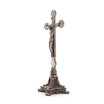 Jesu Kristi kors på en bas 33x15.5 cm helkroppsstaty med Veronese bronselektrolys Veronese 2 - grifon.se 