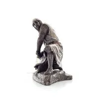 Riddare på knä i försvarsställning 20x17,5 cm Helkroppsstaty med Veronese Bronze Elektrolys Veronese 2 - grifon.se 
