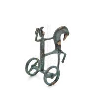 Î‘Î¸Î·Î½Î¬ Î® Î‘Î¸Î¬Î½Î± Î® Î‘Î¸Î®Î½Î·: Î— Î¸ÎµÎ¬ Ï„Î·Ï‚ ÏƒÎ¿Ï†Î¯Î±Ï‚ 11ÎµÎº ÏƒÎµ Î¬ÏÎ¼Î± Î¼Îµ Ï€ÎµÏÎ¹ÎºÎµÏ†Î±Î»Î±Î¯Î± ÎºÎ±Î¹ Î¼Î¹Î± ÎºÎ¿Ï…ÎºÎ¿Ï…Î²Î¬Î³Î¹Î± ÏƒÏ„Î¿ Ï‡Î­ÏÎ¹ Ï„Î·Ï‚, ÎŸÎ»ÏŒÏƒÏ‰Î¼Î¿ Î¬Î³Î±Î»Î¼Î± ÎœÏ€ÏÎ¿ÏÏ„Î¶Î¹Î½Î¿