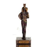 Hathor eller Athor, himmelsk gudinna, kvinnors beskyddare - 8,5 cm helkroppstaty med brons elektrolys av Veronese, egyptisk kult