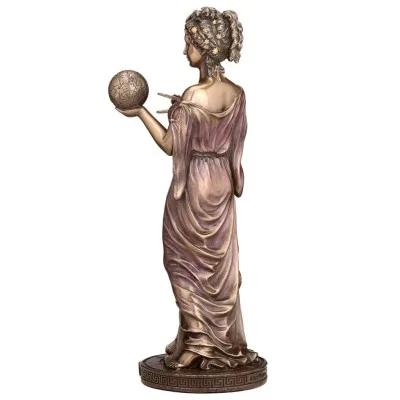 ΘΕΑ ΟΥΡΑΝΙΑ ΜΟΥΣΑ ΤΗΣ ΑΣΤΡΟΝΟΜΙΑΣ 22 cm κιβ.12